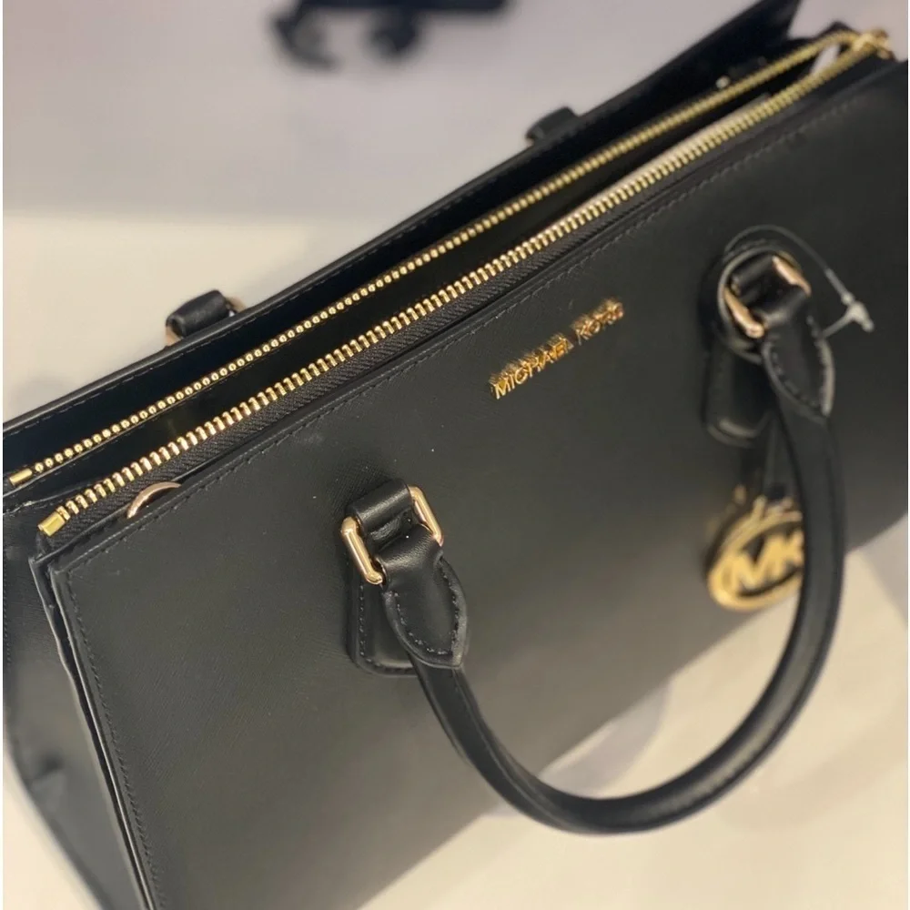 Michael Kors Sheila Medium Satchel Crossbody Bag Black